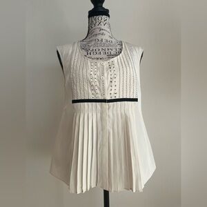 Robin Howe Sleeveless, Pleated Blouse in Cream — Size 4
